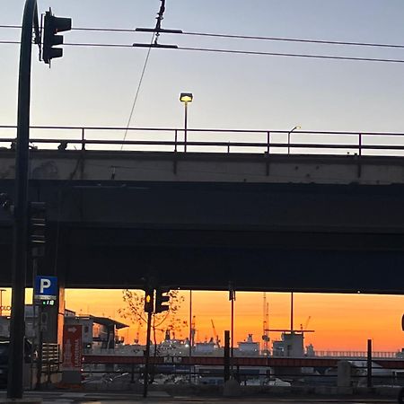 A Due Passi Dalla Lanterna Genoa Bagian luar foto